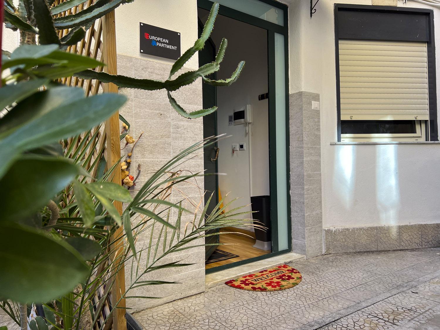 European Apartment - Town Center Self Check-In Катания Экстерьер фото